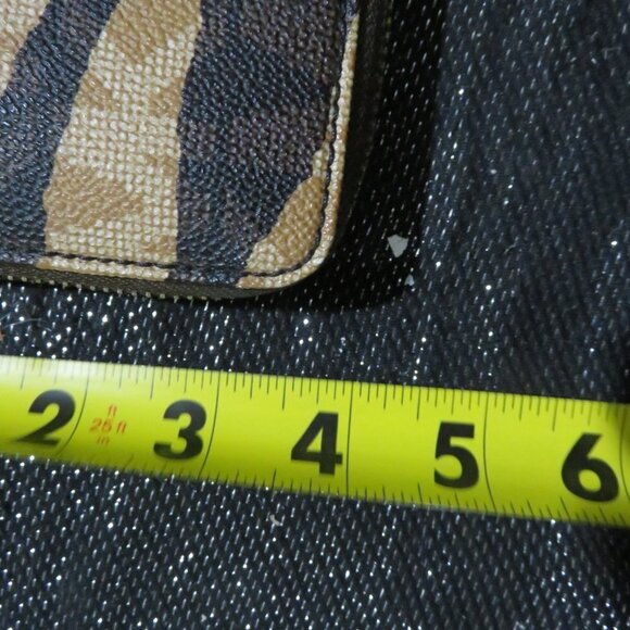 Michael Kors Full Zip Around Zebra Logo Monogram Long Continental Wallet 8 X 4 - Picture 10 of 12